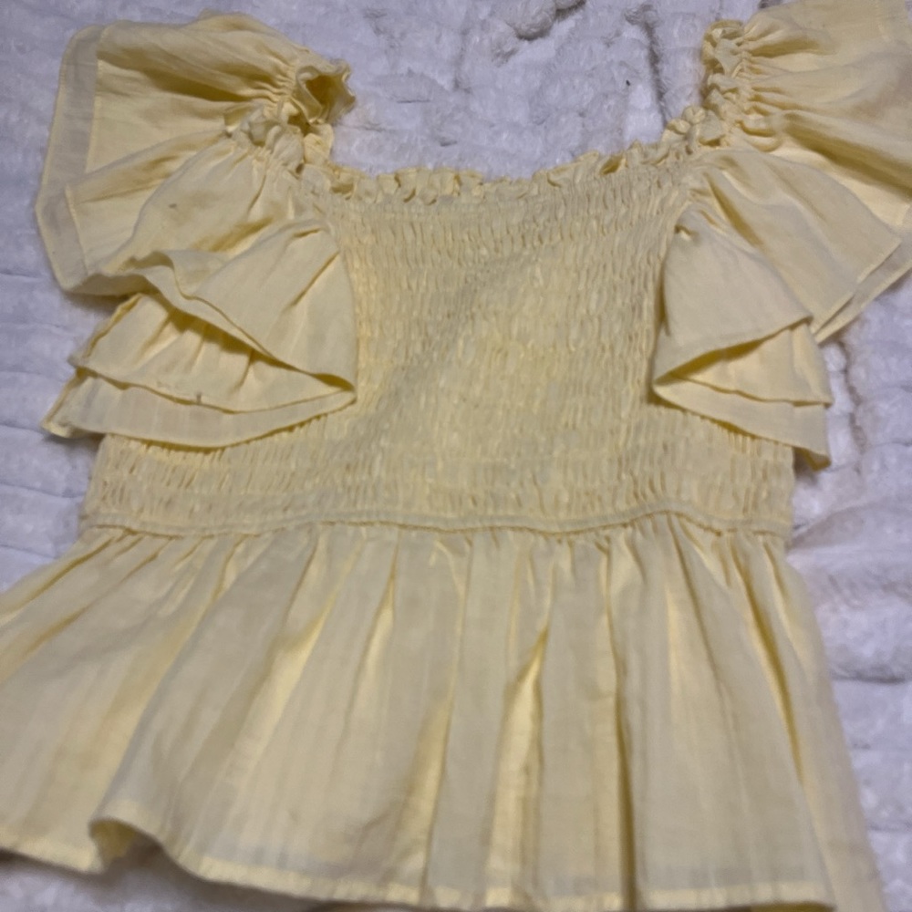 mod on trend flowy top never worn